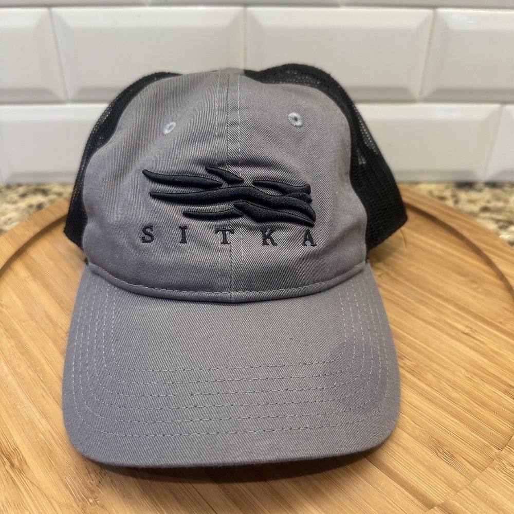 SITKA Trucker Hat Men OSFA Gray Hunting Gear Icon Low Pro Snapback 20197